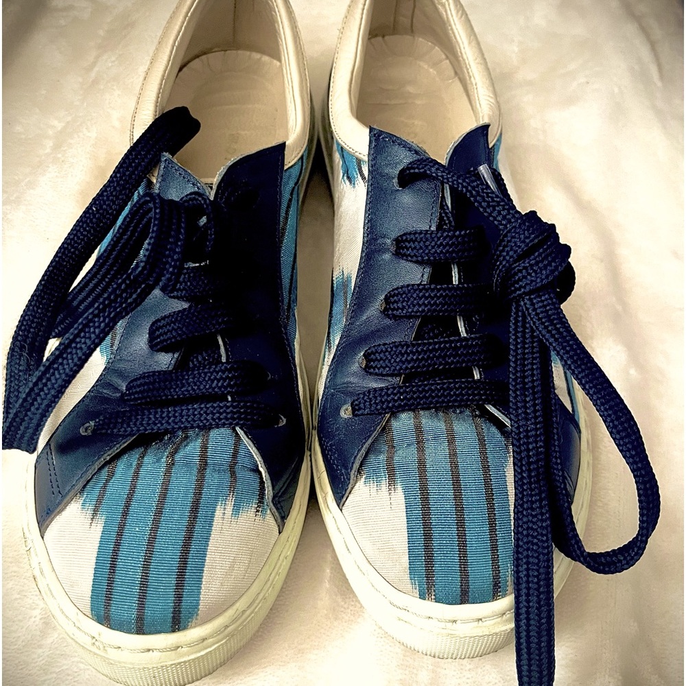 Wolf and Willa sneakers!💕